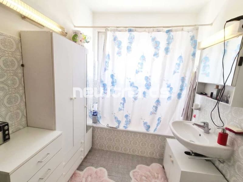 Rent 3.5 rooms with terrace and open view of the green area (8)