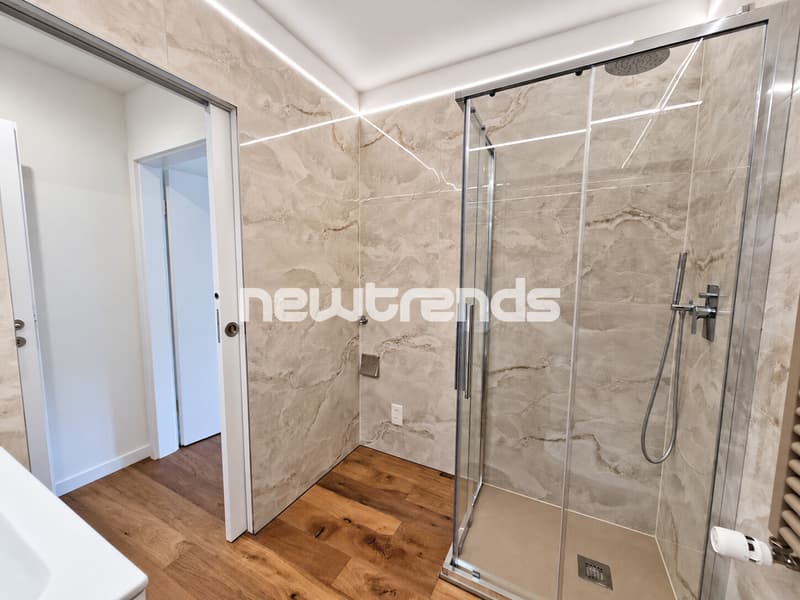 Bagno con doccia ed attacco lavatrice