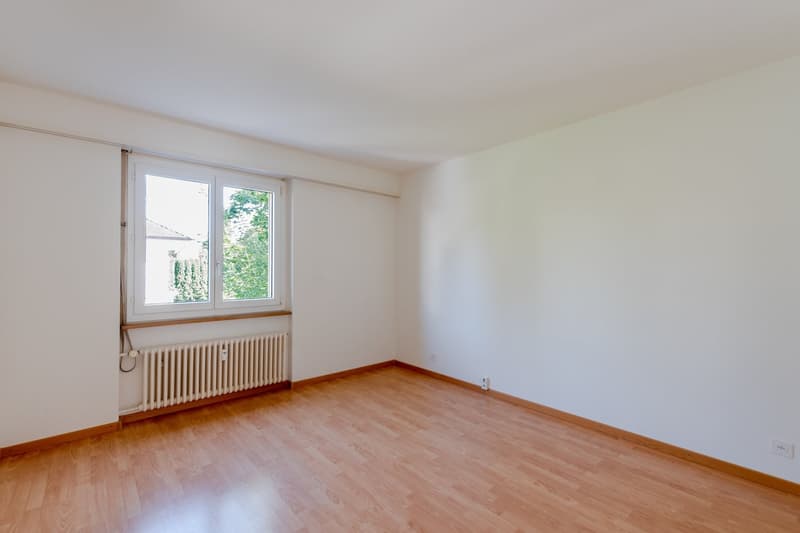 Zeughausstr. 45 3.5 ZW 1. OG li Zimmer 1