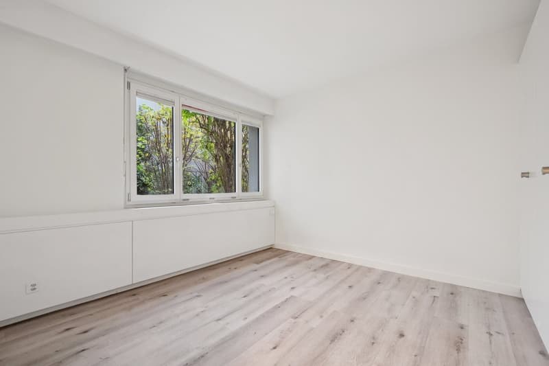Büro vorne links