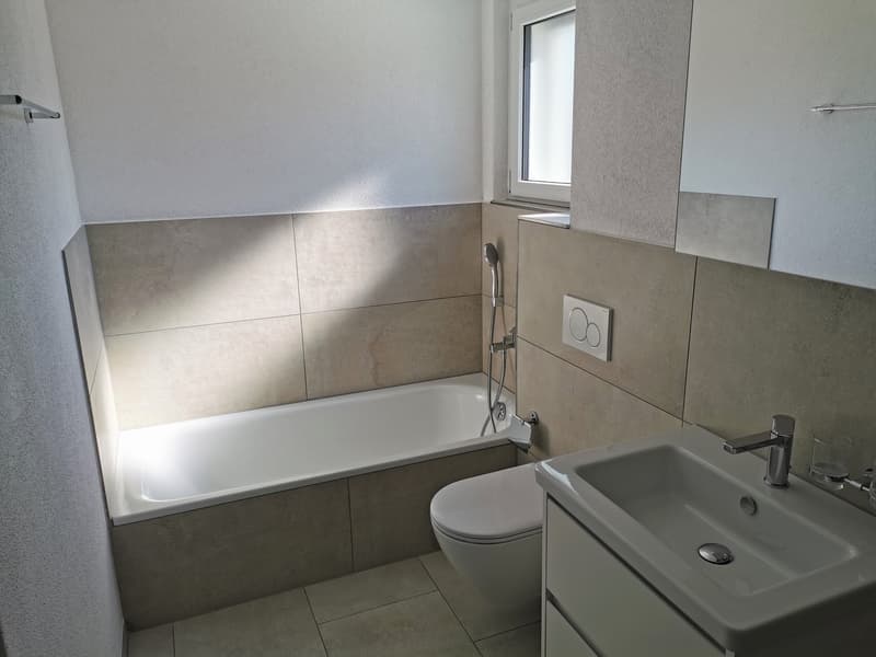 Badezimmer mit Badewanne