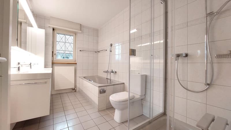 Bad + Dusche