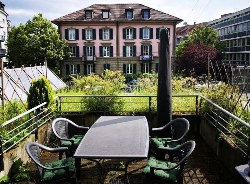 Balkon Strassenseite