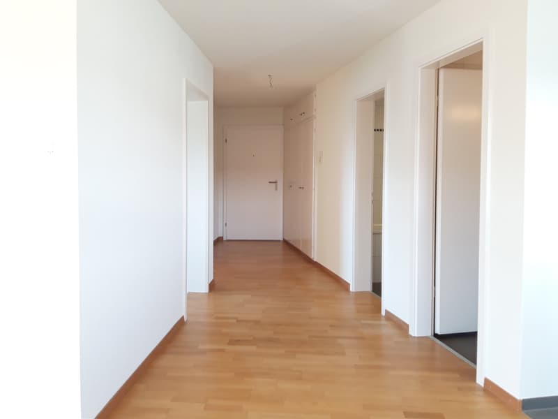 Appartement moderne découpé dans un quartier en plein essor (4)