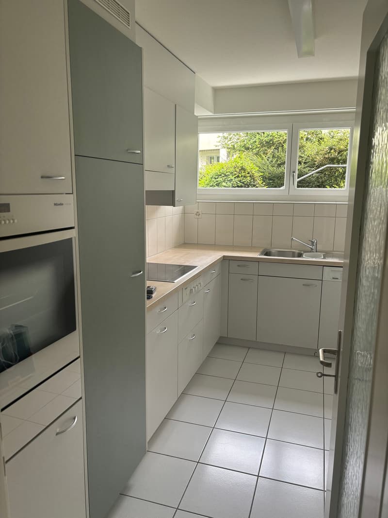 2.5-Zimmerwohnung an ruhiger Lage im Zollikerberg (5)