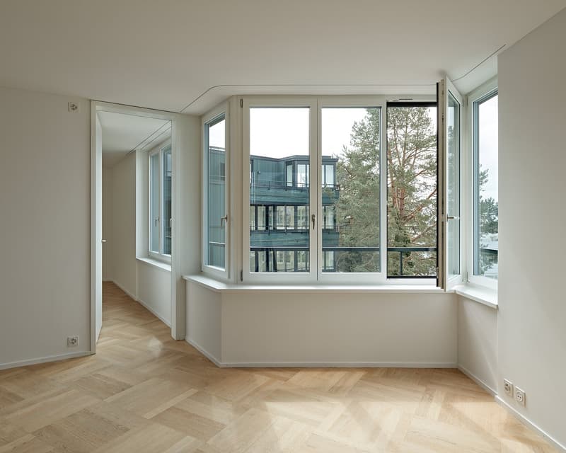 Moderne 2.5-Zimmer-Neubauwohnung mit Balkon in Zürich-Witikon (3)