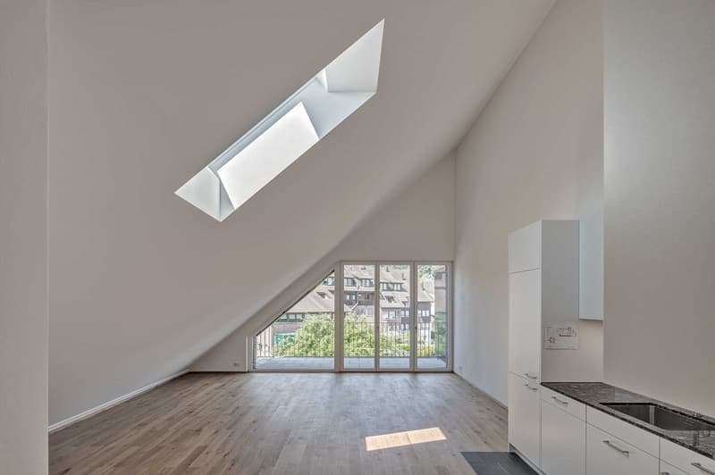 2.5-Zimmer-Dachwohnung im freundlich anmutenden Dorfkern von Maur (4)
