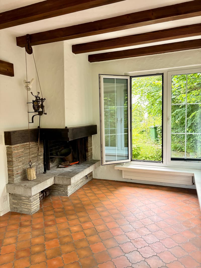 Charming 5.5-room two-family house with garden in the popular Triemli quarter (7)