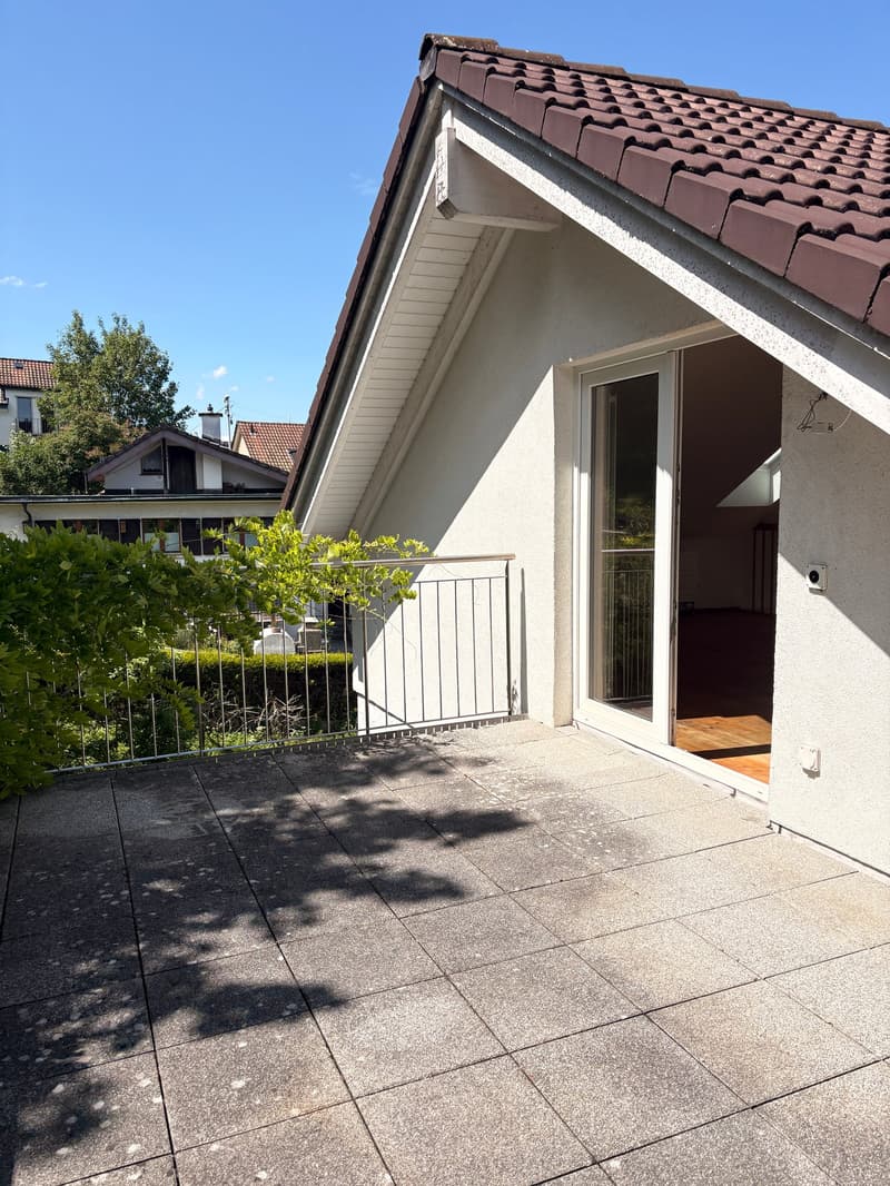 Charming 5.5-room two-family house with garden in the popular Triemli quarter (10)