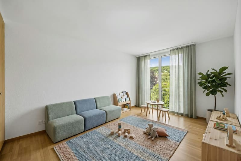 Ampio appartamento di 3½ locali con balcone a vetri e bella vista (3)