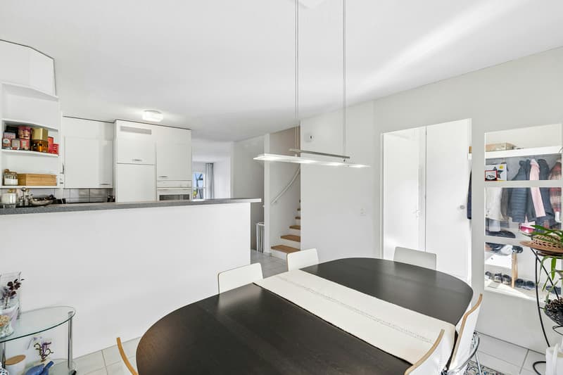 6.5-row single-family house in a family-friendly location, with a far-reaching view (3)