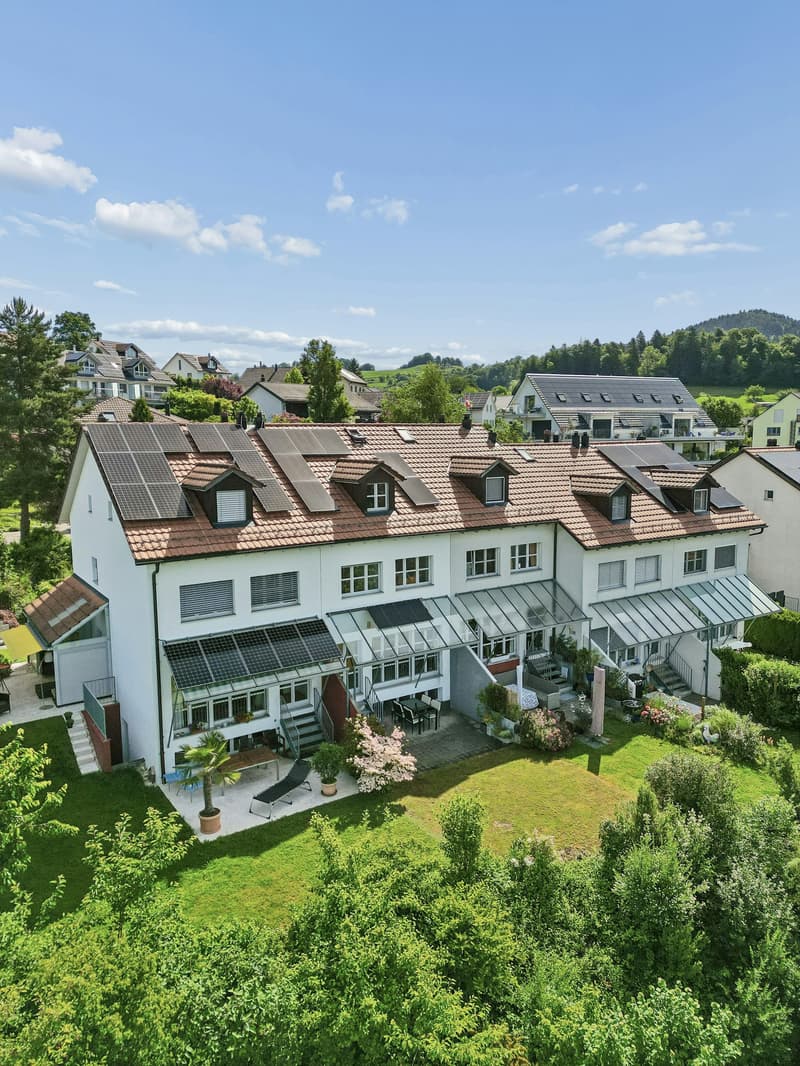 6.5-row single-family house in a family-friendly location, with a far-reaching view (13)