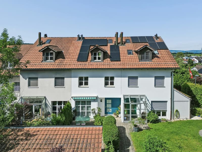 6.5-row single-family house in a family-friendly location, with a far-reaching view (1)
