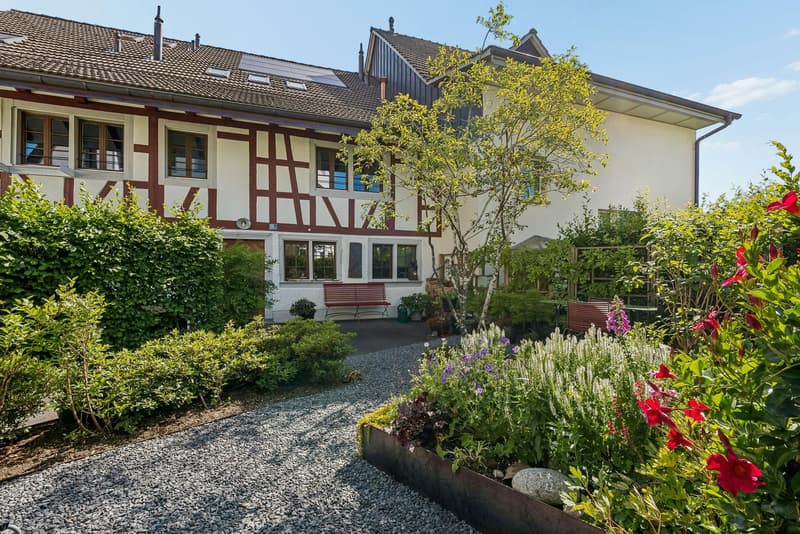 Hausansicht, Gartensitzplatz