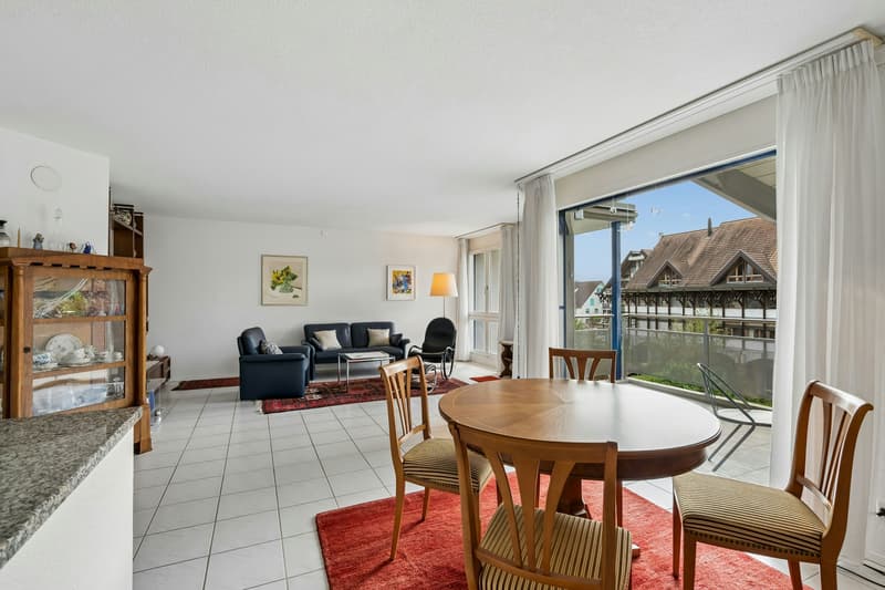 Grosszügige 3½-Zimmer-Eigentumswohnung mit zwei Balkonen (2)
