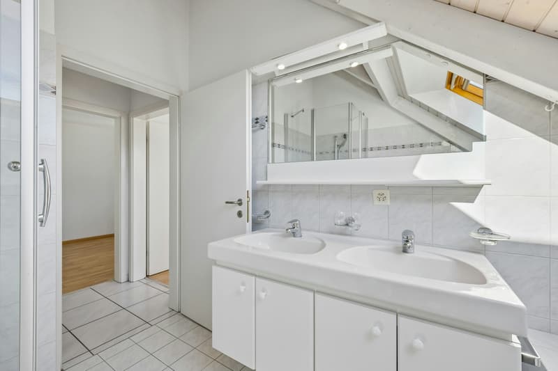 Wohnen mit Weitblick - charmante 5.5-Zimmer-Maisonettewohnung mit viel Platz (11)