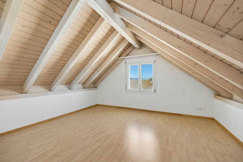 Wohnen mit Weitblick - charmante 5.5-Zimmer-Maisonettewohnung mit viel Platz (8)