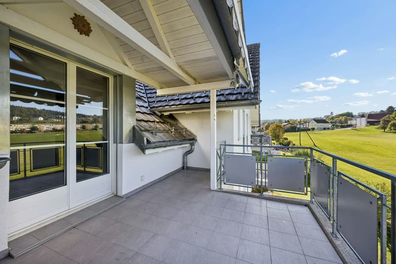 Wohnen mit Weitblick - charmante 5.5-Zimmer-Maisonettewohnung mit viel Platz (13)