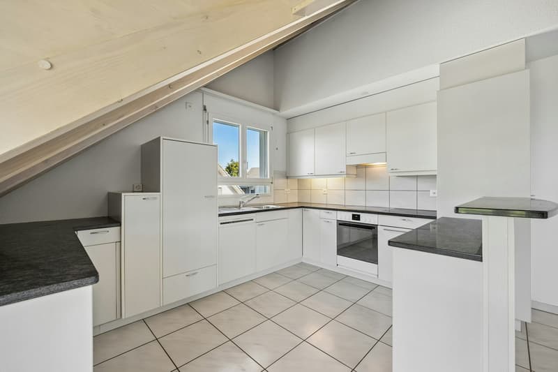 Wohnen mit Weitblick - charmante 5.5-Zimmer-Maisonettewohnung mit viel Platz (7)