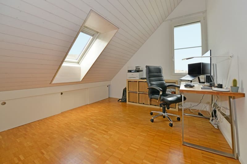 6.5-room attic maisonette apartment in a green area (8)