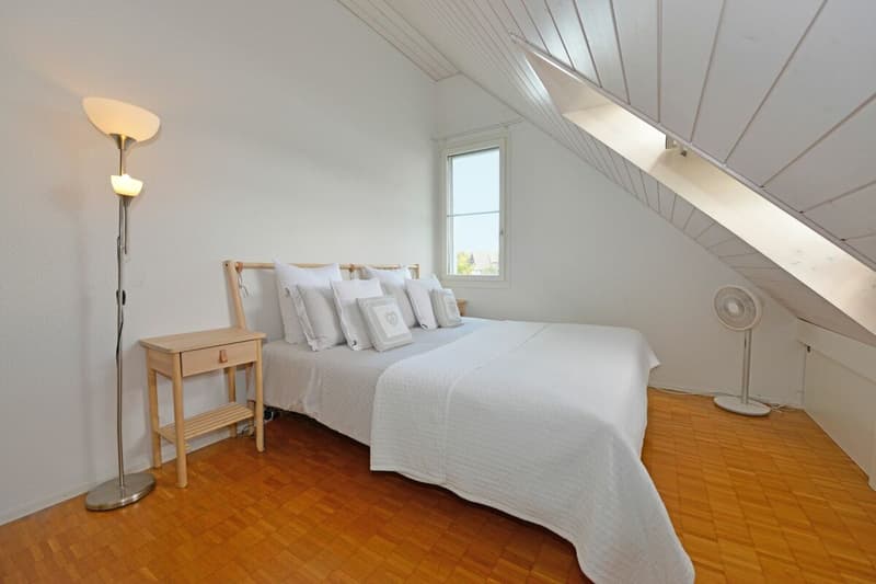 6.5-room attic maisonette apartment in a green area (7)