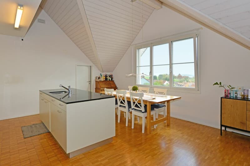 6.5-room attic maisonette apartment in a green area (5)
