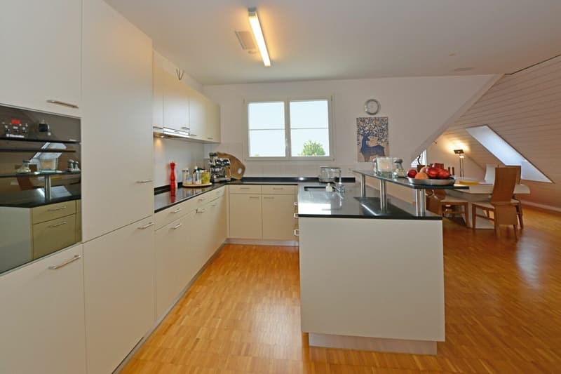 5.5-room attic maisonette apartment in a green area (10)