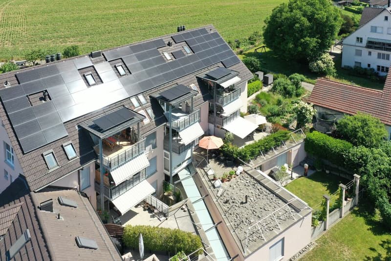 Attractive 2.5-room attic apartment with fantastic views of the mountains (22)