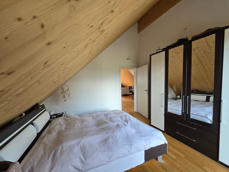 Charmante 3.5-Zimmer-Dachwohnung in Hombrechtikon (4)