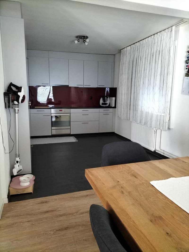 Charmante 4-Zimmer-Altbauwohnung mit Seesicht (8)