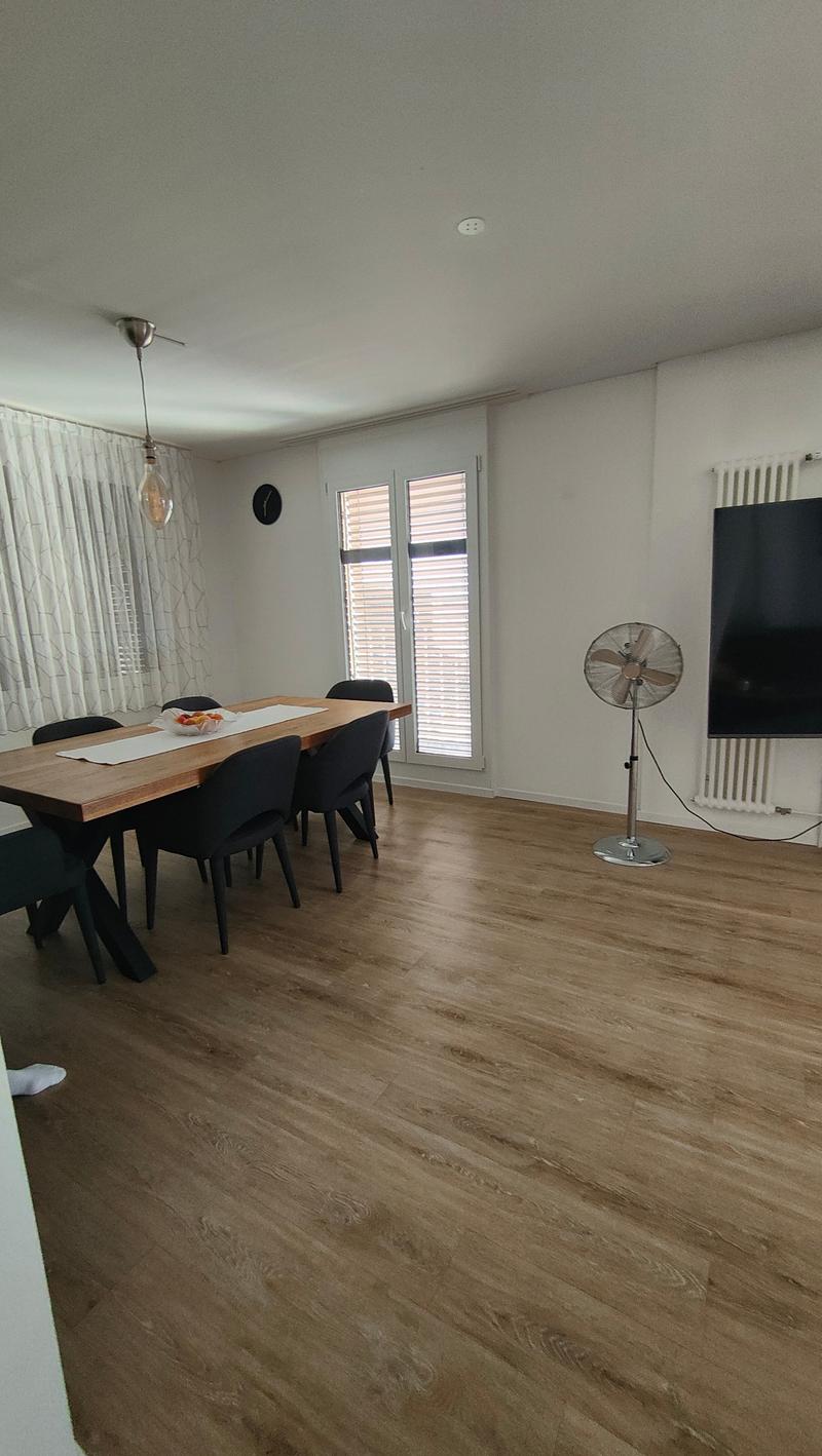 Charmante 4-Zimmer-Altbauwohnung mit Seesicht (11)