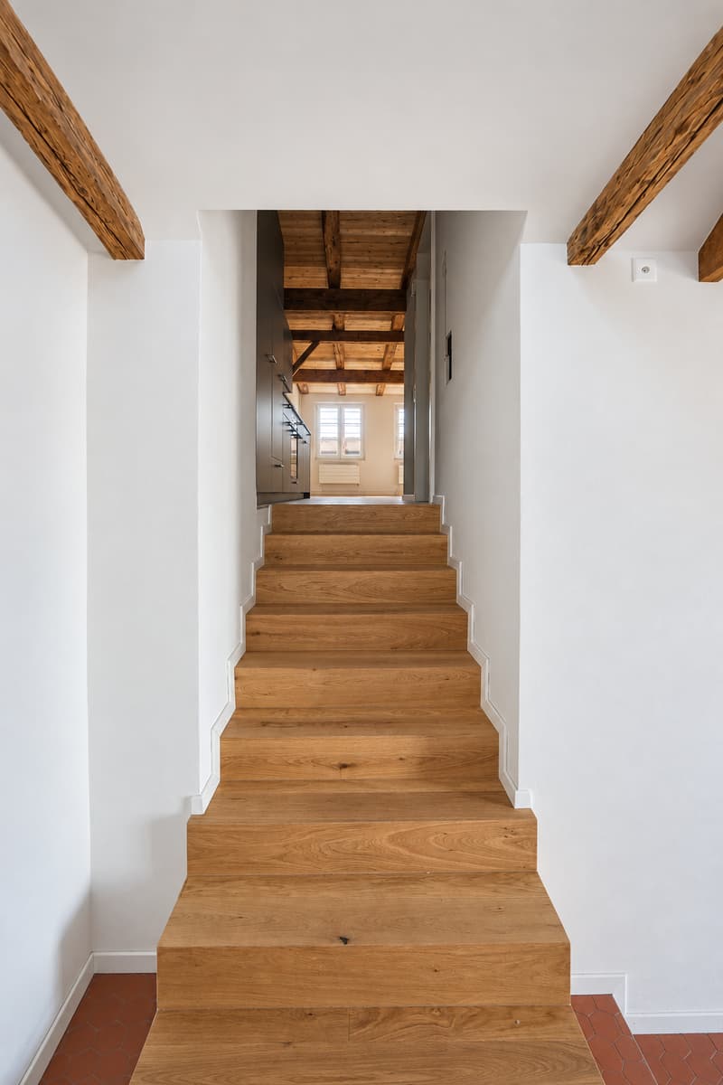Stilvolle 2.5-Zimmer-Maisonette-Wohnung mit Gartensitzplatz (4)