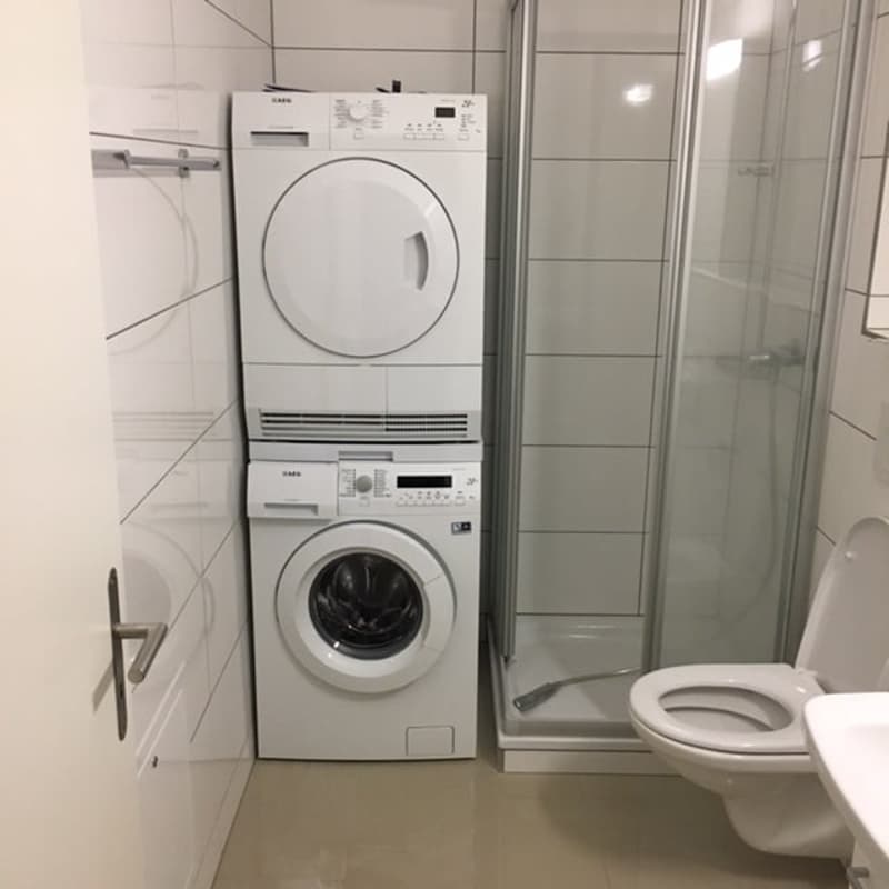 Studio heaven, modern, practical, quiet & affordable !! (4)