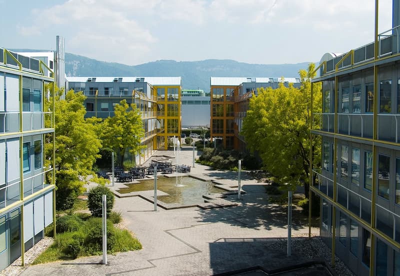 552m2 offices on the ground floor of CTN 12 in Plan-les-Ouates (2)