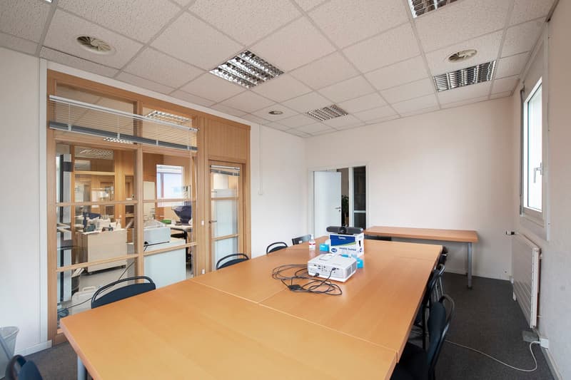 290m2 di uffici al 2° piano del CTN 16 a Plan-les-Ouates (10)