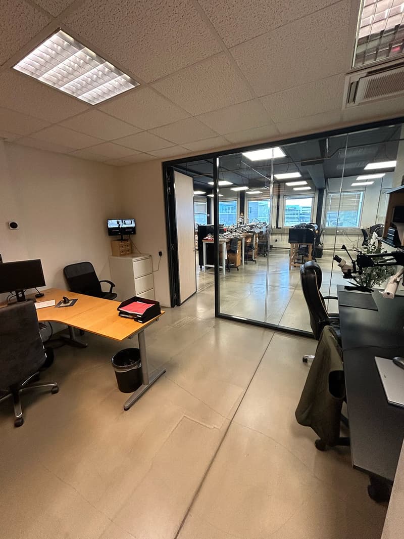 234m2 workshop on the 1st floor of CTN 18 in Plan-les-Ouates. Completely renovated (4)