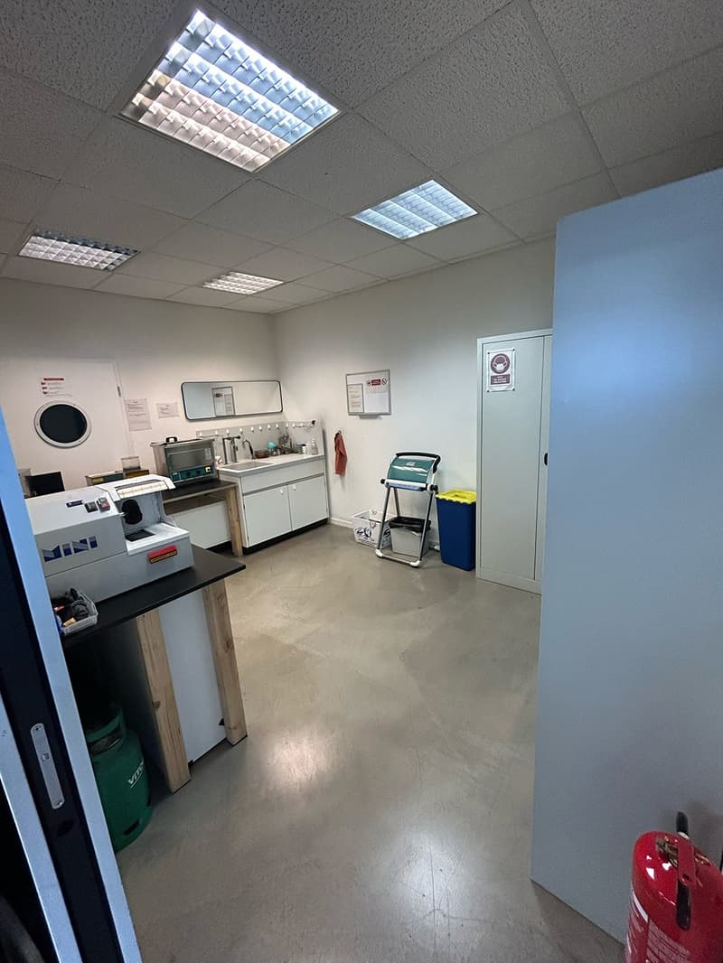 234m2 workshop on the 1st floor of CTN 18 in Plan-les-Ouates. Completely renovated (5)