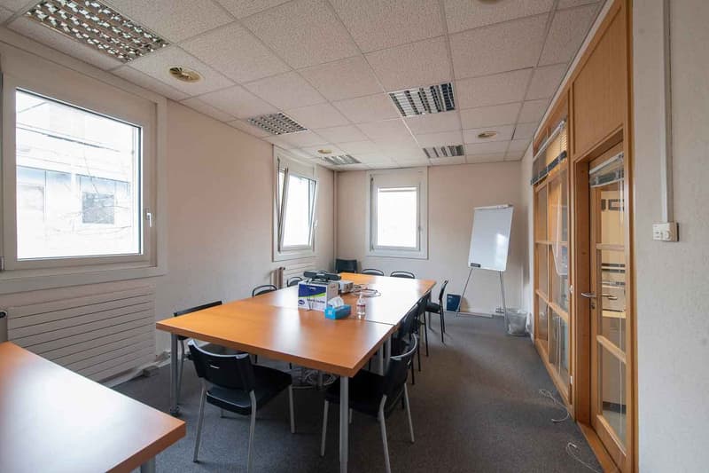 Surface à Plan-les-Ouates – CTN 16 – 2ᵉ étage : env. 290 m² (1)