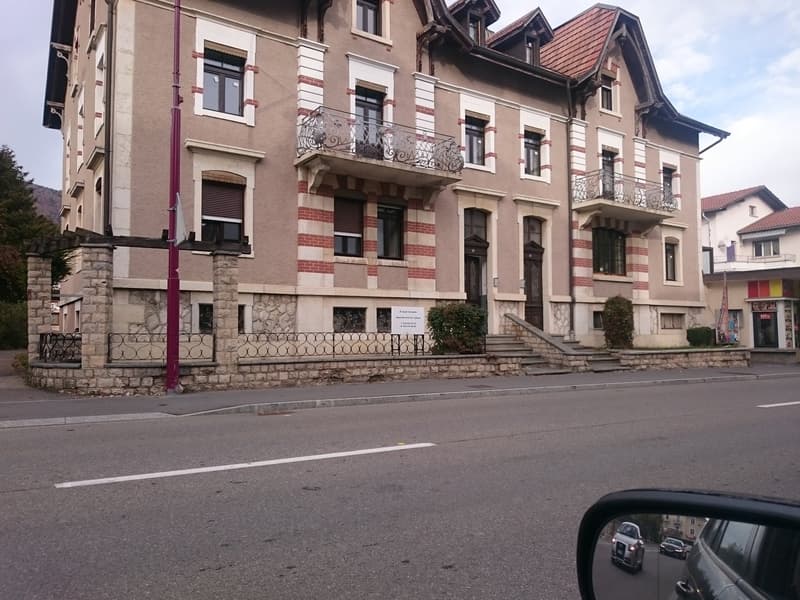 Wohnung mit 4.5 Zimmern und Balkon (6)