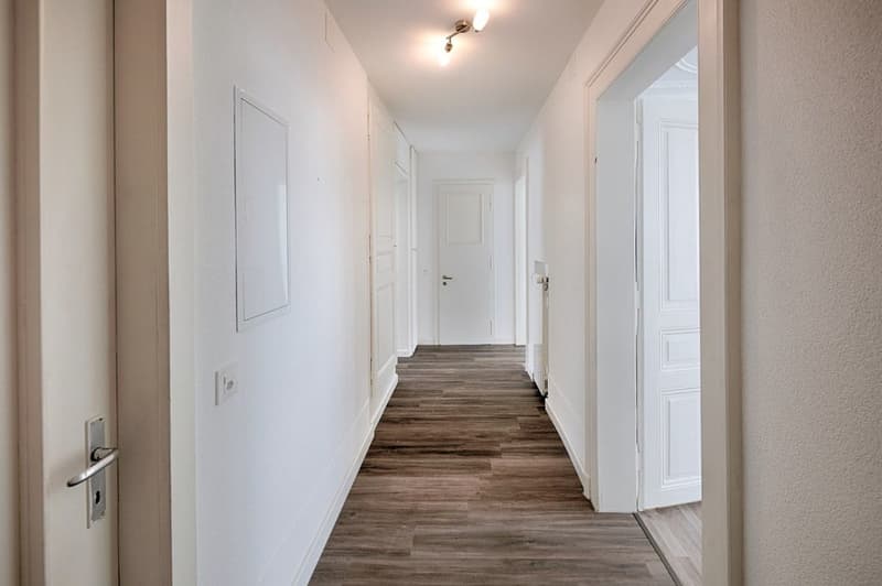 Wohnung mit 4.5 Zimmern und Balkon (1)