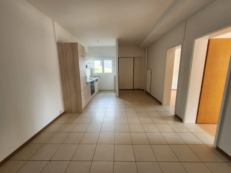 Beautiful 2.5-room modern apartment with balcony + separate entrance (1)