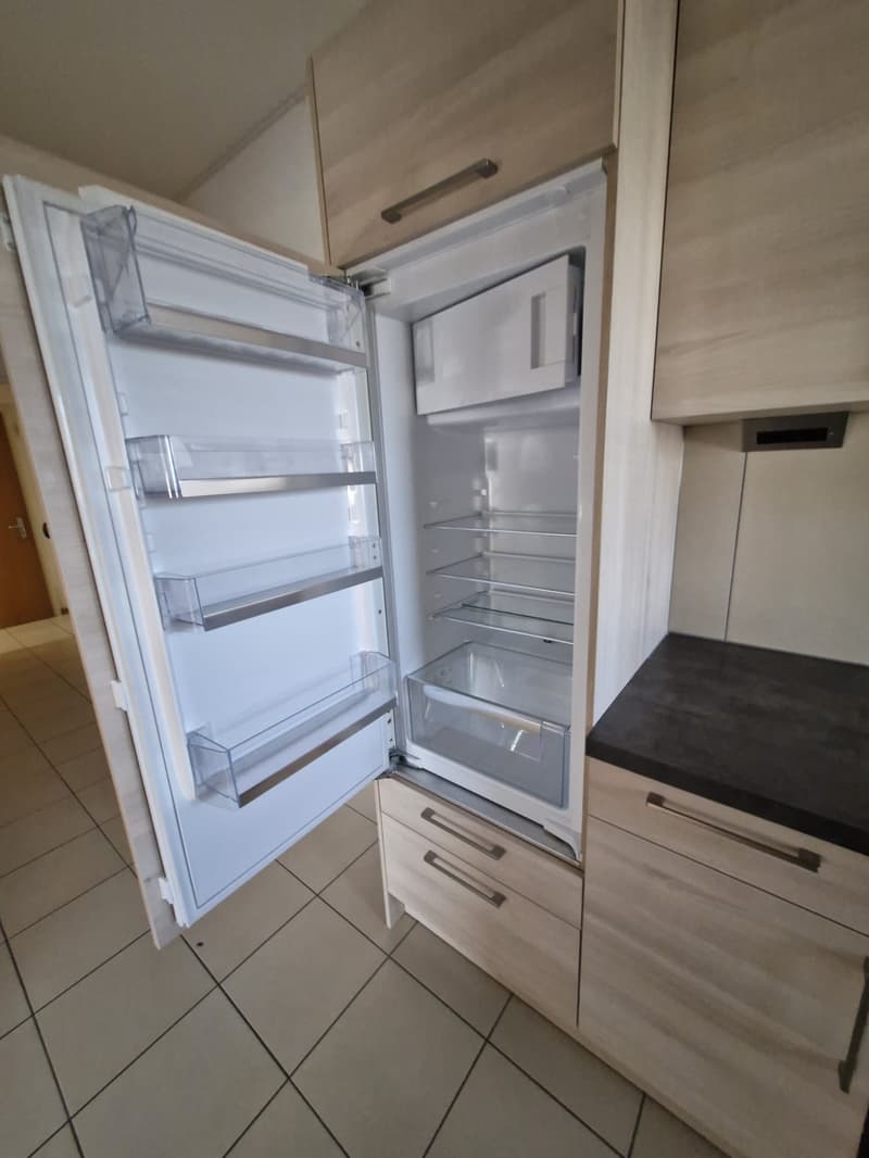 Beautiful 2.5-room modern apartment with balcony + separate entrance (3)