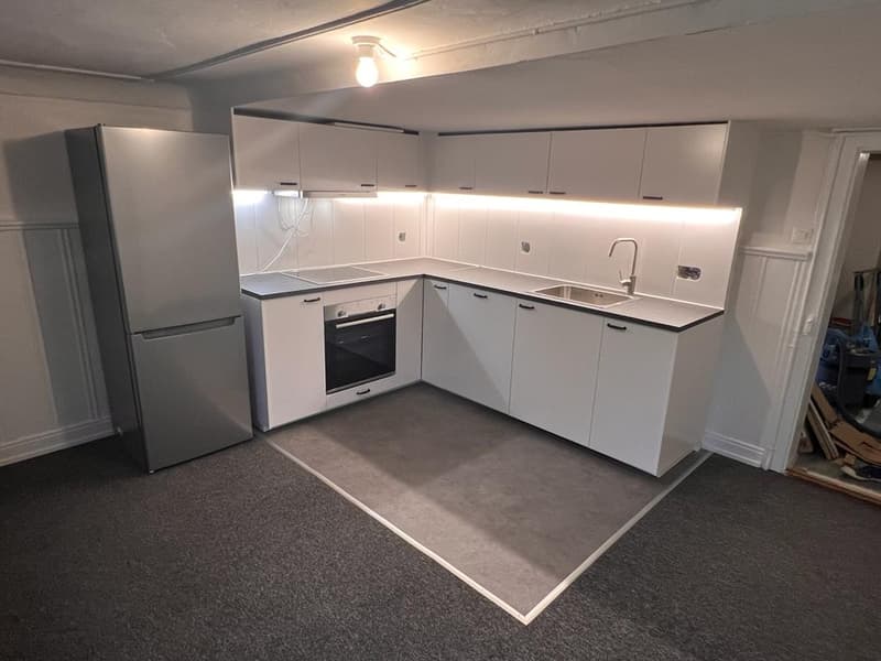 Helles 5.5-Zimmer-Apartment mit Balkon in Ramsen (2)