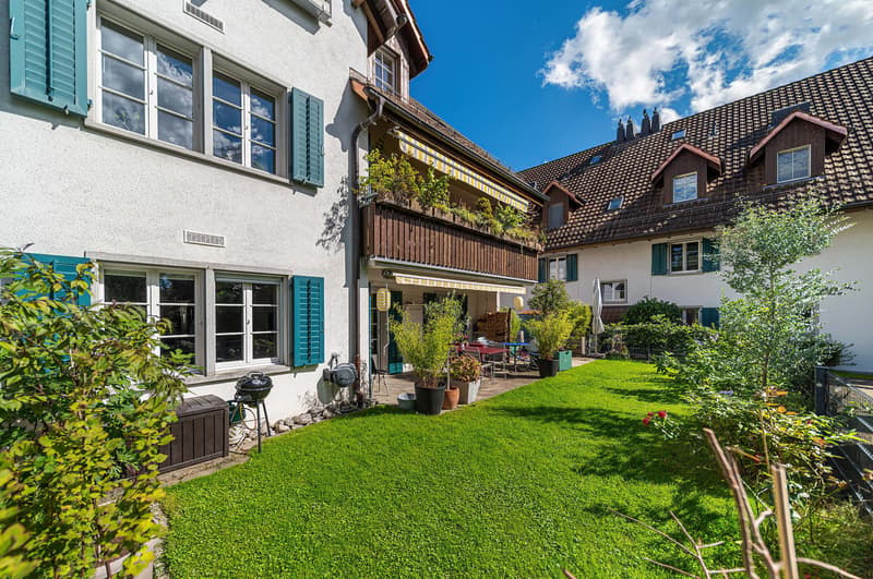 A Home to Fall in Love with – Stylish 4.5-Room Garden Apartment in Dürnten (15)
