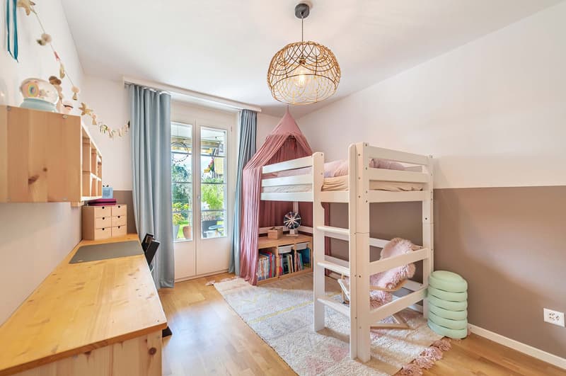 A Home to Fall in Love with – Stylish 4.5-Room Garden Apartment in Dürnten (10)