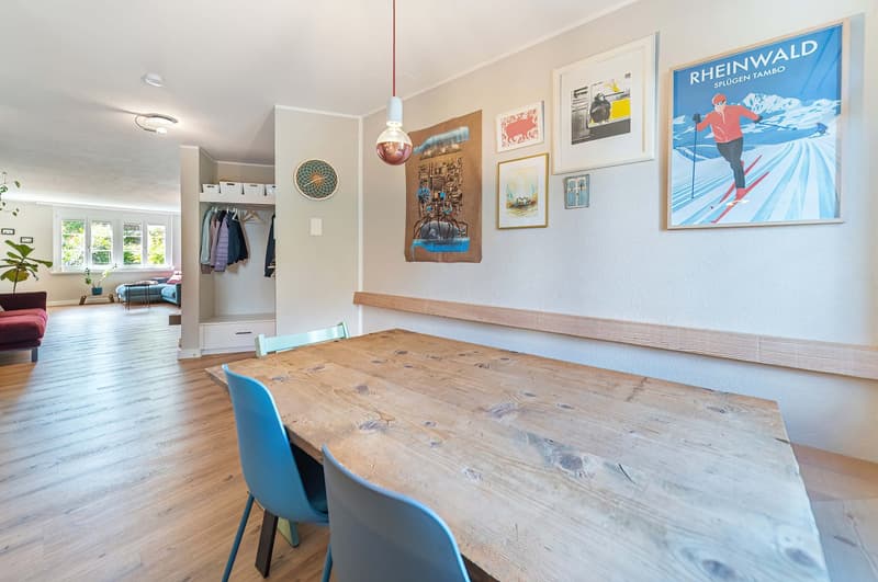 A Home to Fall in Love with – Stylish 4.5-Room Garden Apartment in Dürnten (2)