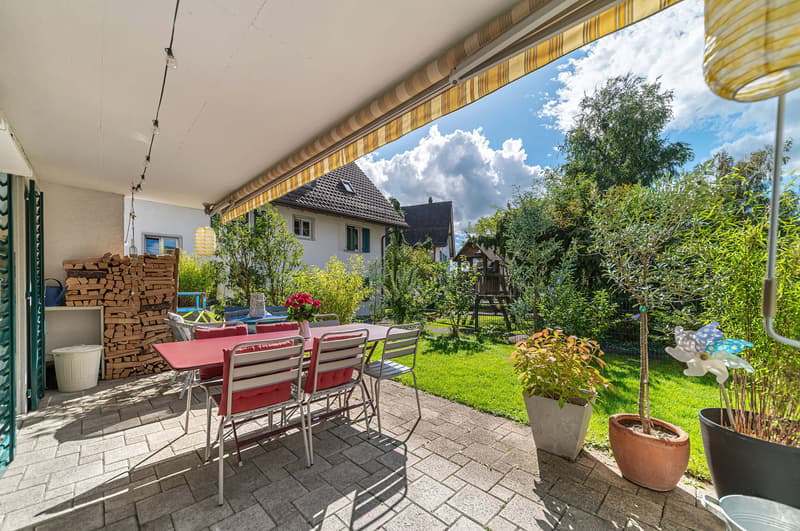 A Home to Fall in Love with – Stylish 4.5-Room Garden Apartment in Dürnten (13)