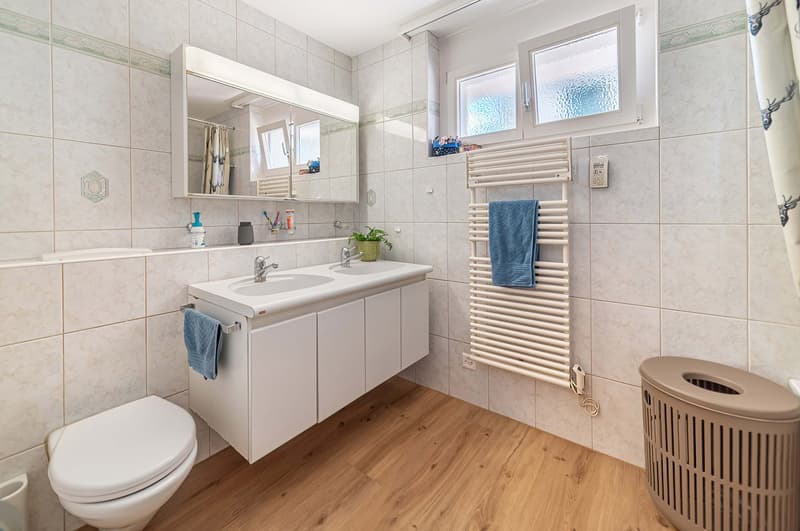 A Home to Fall in Love with – Stylish 4.5-Room Garden Apartment in Dürnten (12)