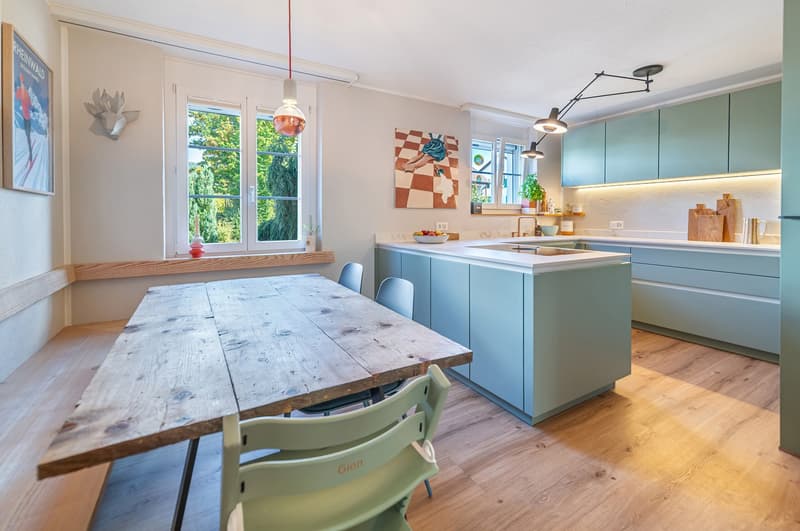 A Home to Fall in Love with – Stylish 4.5-Room Garden Apartment in Dürnten (3)