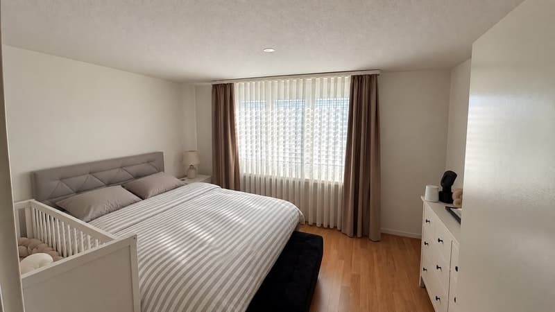 Hoehenstrasse_Schlafzimmer.png